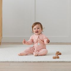 Áo thun tay dài ergoPouch Daisies 0.2 TOG 3-6 tháng