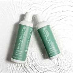 Dầu xả Tints of Nature Hydrate 200ml 1 sản phẩm