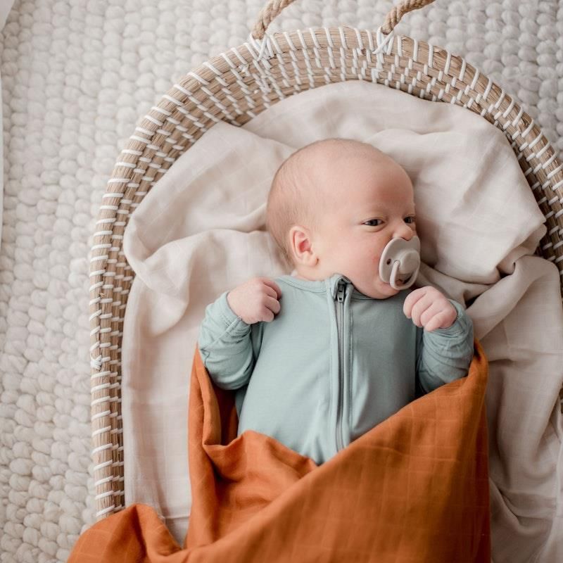 Khăn quấn hữu cơ Zoe Sage Savannah Rust 1 miếng