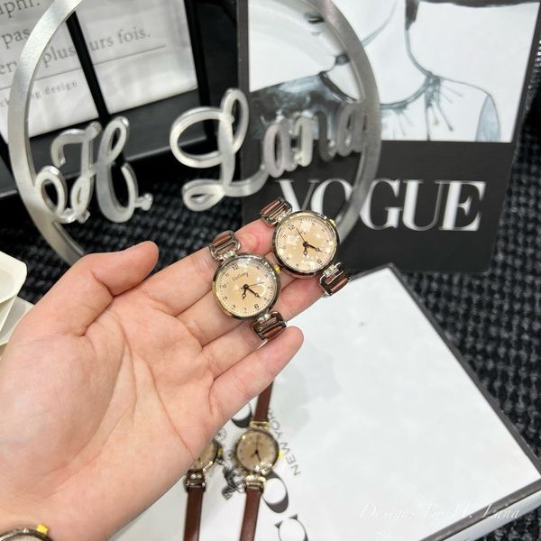  Đồng hồ nâu dây quai da B79 