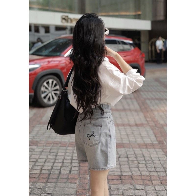  E19-Quần jean ngố thêu nơ túi 