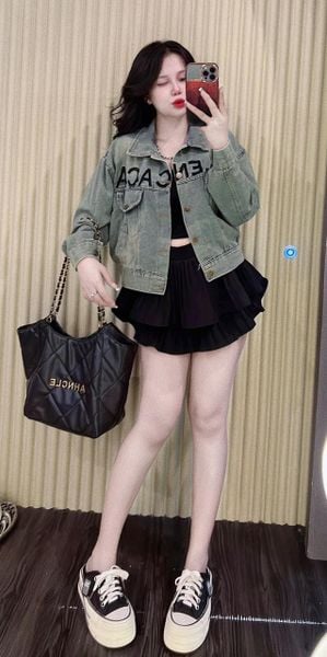  B97-Áo khoác jean họa tiết chữ ngực nút cổ bẻ tay dài! 
