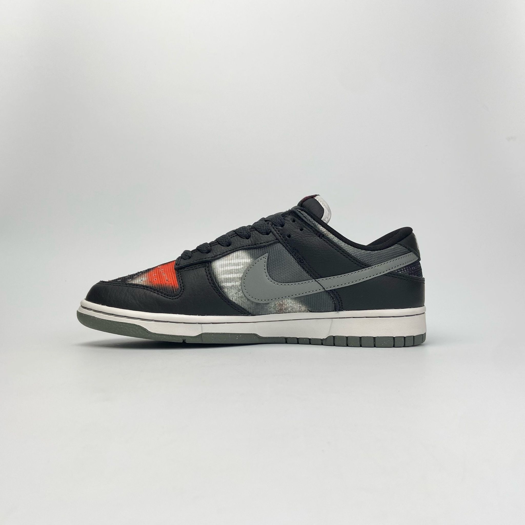  NIKE DUNK LOW BLACK GRAFFITI RED DM0108-001 
