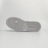  NIKE AIR JORDAN 1 RETRO HIGH OG STAGE HAZE 555088-108 