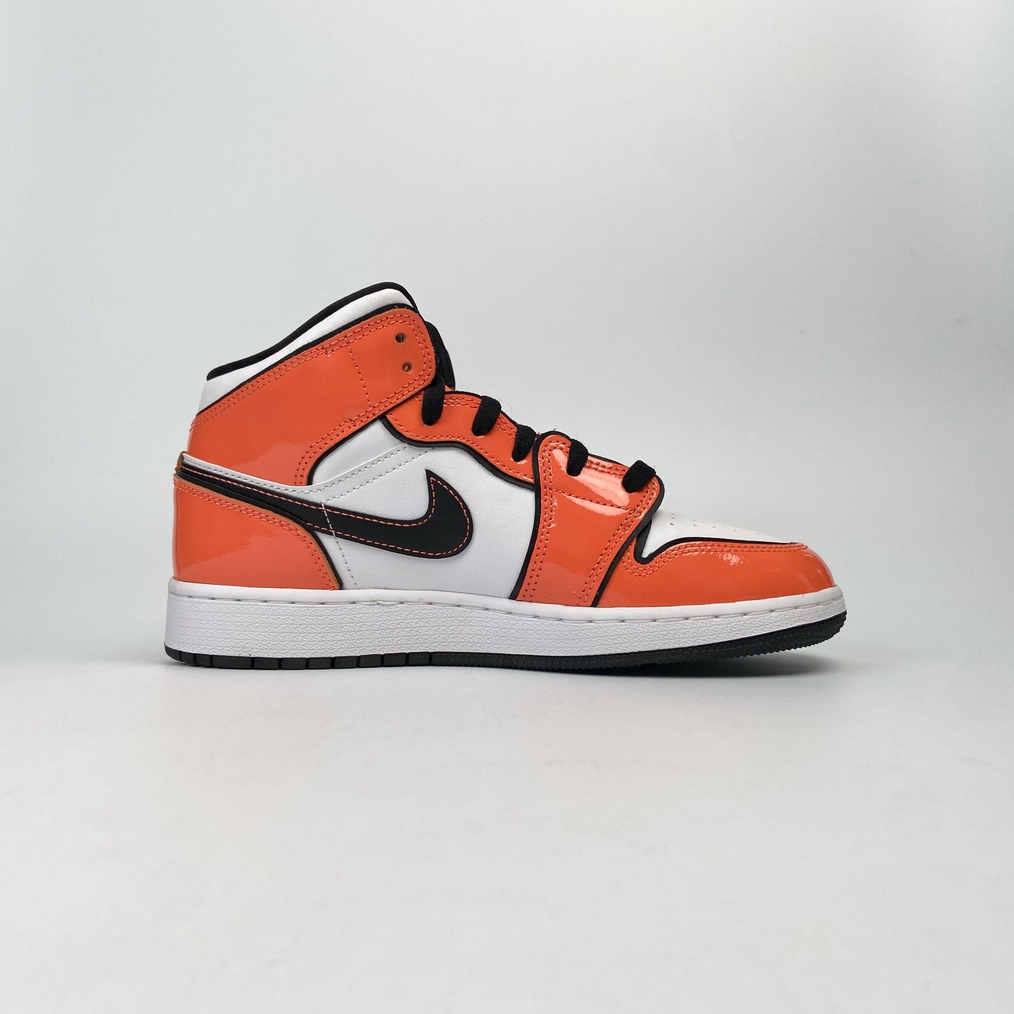  NIKE AIR JORDAN 1 MID SE TURF ORANGE BQ6931 802 