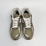  NEW BALANCE 2002R OLIVE BROWN M2002RFO 