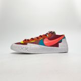  NIKE KAWS X SACAI X BLAZER LOW TEAM RED DM7901-600 