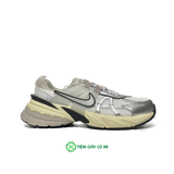  NIKE V2K RUN SUMMIT WHITE METALLIC SILVER FD0736-100 