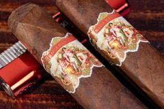 Xì Gà Maria Mancini Robusto Larga - Cigar Chính Hãng