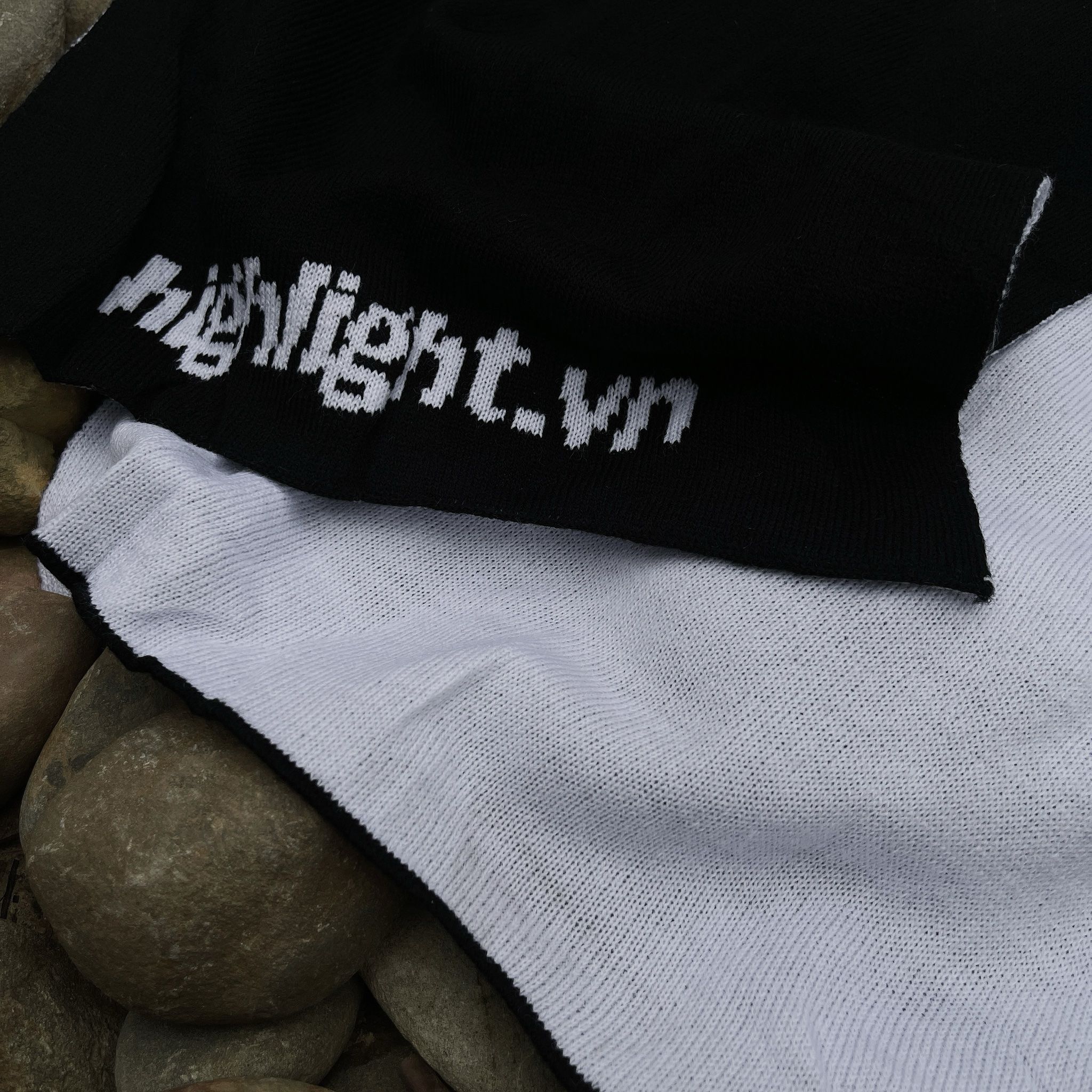  HLIGHT STUDIO SCARF 