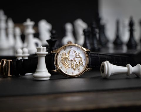  Đồng hồ Carnival 8101G-D 