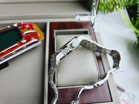  Đồng hồ Carnival 8106G-VT-X 