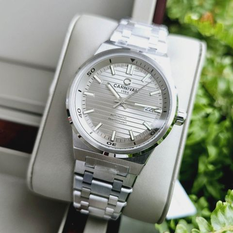  Đồng hồ Carnival 8106G-VT-N 