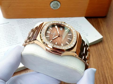  Đồng hồ Carnival 8108G-VH-N 