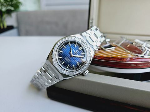  Đồng hồ Carnival 8107G-VT-X 