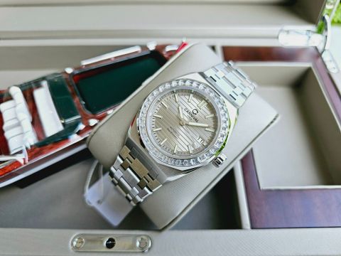  Đồng hồ Carnival 8107G-VT-N 