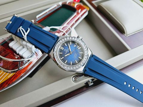  Đồng hồ Carnival 8107G-VT-DCS-X 