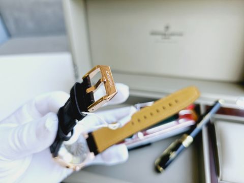  Đồng hồ Carnival 8108G-VH-DD-N 