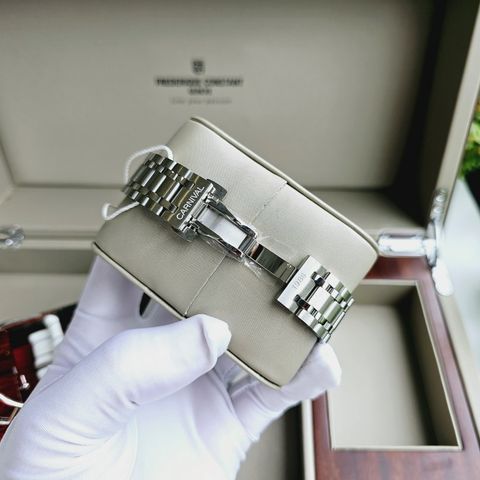  Đồng hồ Carnival 8093G-VT-T 