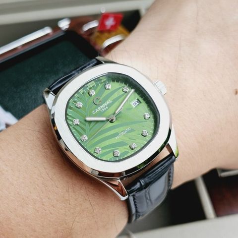  Đồng hồ Carnival 8115G-VT-DD-XL 