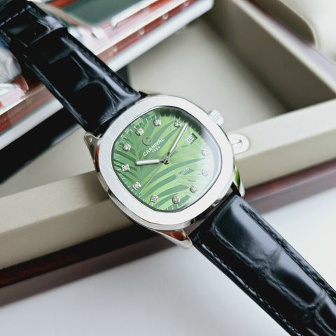  Đồng hồ Carnival 8115G-VT-DD-XL 