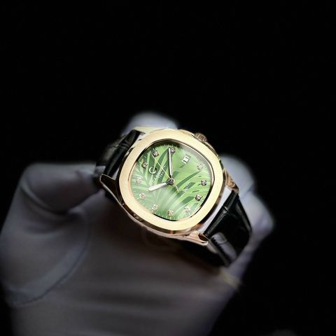  Đồng hồ Carnival 8115G-VH-DD-XL 