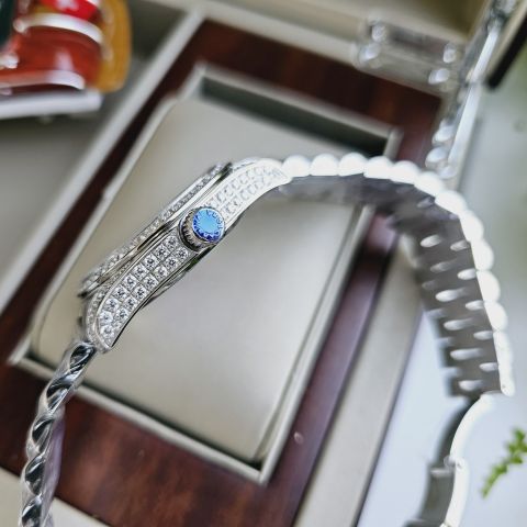  Đồng hồ Carnival 8907G-VT-D 