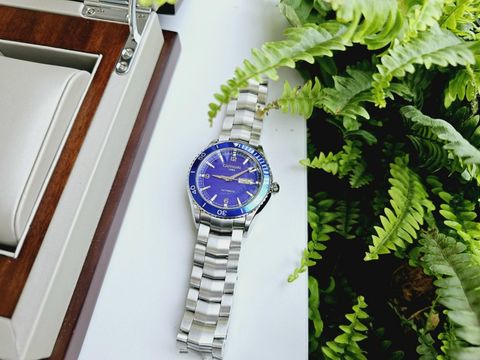  Đồng hồ Carnival 8750G-VT-X 