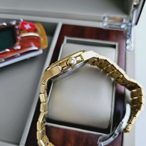  Đồng hồ Carnival 8109G-VV-V 