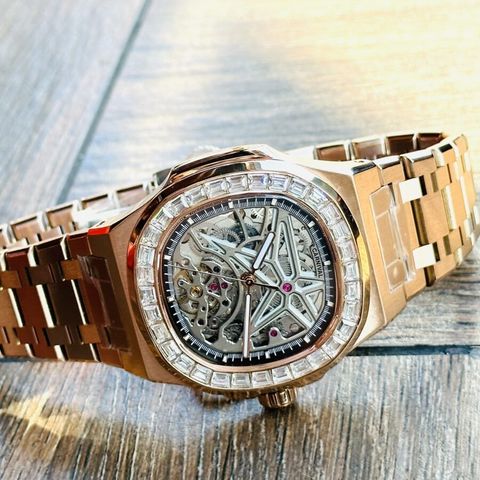  Đồng hồ Carnival 8118G2-VH-T 