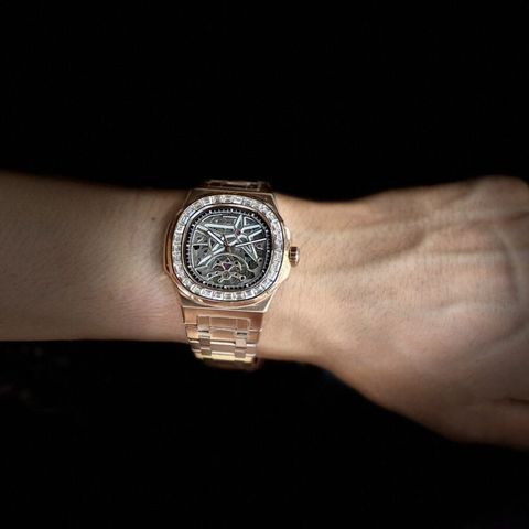  Đồng hồ Carnival 8118G2-VH-T 