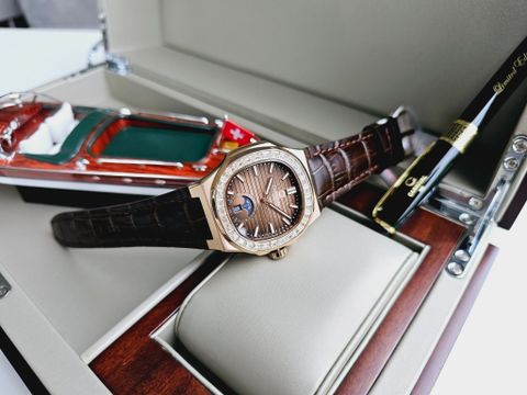  Đồng hồ Carnival 8110G-VH-DD-N 