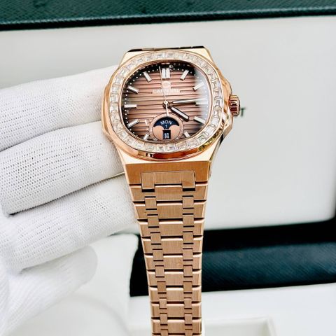  Đồng hồ Carnival 8110G-VH-N 