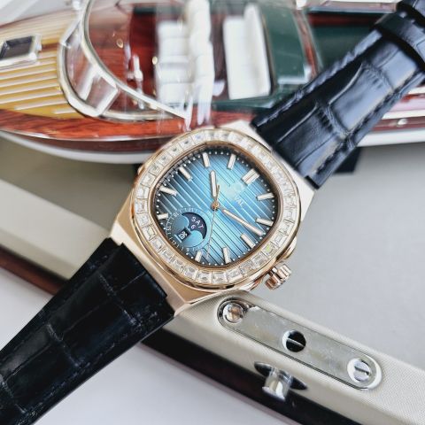  Đồng hồ Carnival 8110G-VH-DD-XD 