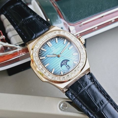  Đồng hồ Carnival 8110G-VH-DD-XD 