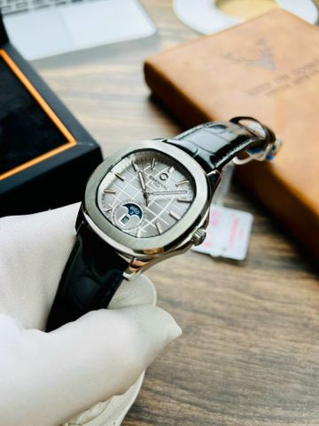  Đồng hồ Carnival 8113G-VT-DD-T 