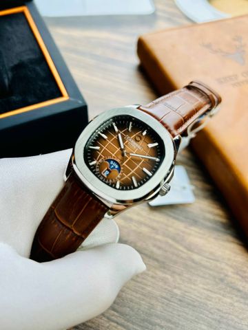  Đồng hồ Carnival 8113G-VT-DD-N 