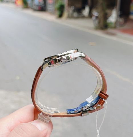  Đồng hồ Carnival 8113G-VT-DD-N 