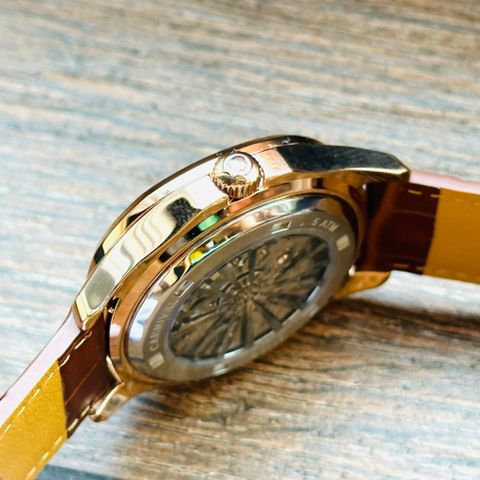  Đồng hồ Carnival 8113G-VH-DD-N 