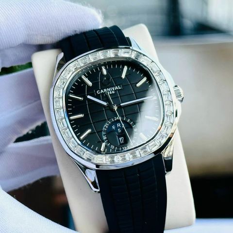  Đồng hồ Carnival 8113G2-VT-DCS-D 