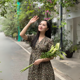  K675 Đầm Linen Cổ V Hoa Nhí Dáng Chữ A Phối Khuy Gỗ Sang Trọng 