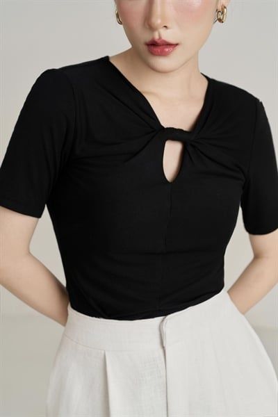  K499 - Áo thun sợi tre cách điệu màu đen 