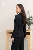  Bộ Suit gồm áo Blazer màu đen buộc dây và quần xuông linen lụa 