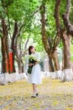  K115 Đầm Linen Cổ Tròn Đuôi Cá Thêu Ren Ngực – Thanh Lịch, Thoáng Mát & Bền Vững | Kenosho 