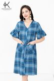  K317 Đầm Linen kẻ caro xanh, dáng suông, cổ V, tay bèo 