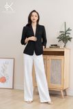  Set Suits bao gồm áo Blazer linen lụa tay lỡ, 1 khuy và quần ống xuông trắng khóa sau 