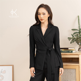  Bộ Suit gồm áo Blazer màu đen buộc dây và quần xuông linen lụa 
