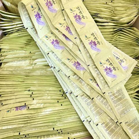 Dầu gội nhuộm đen tóc Beauty Star