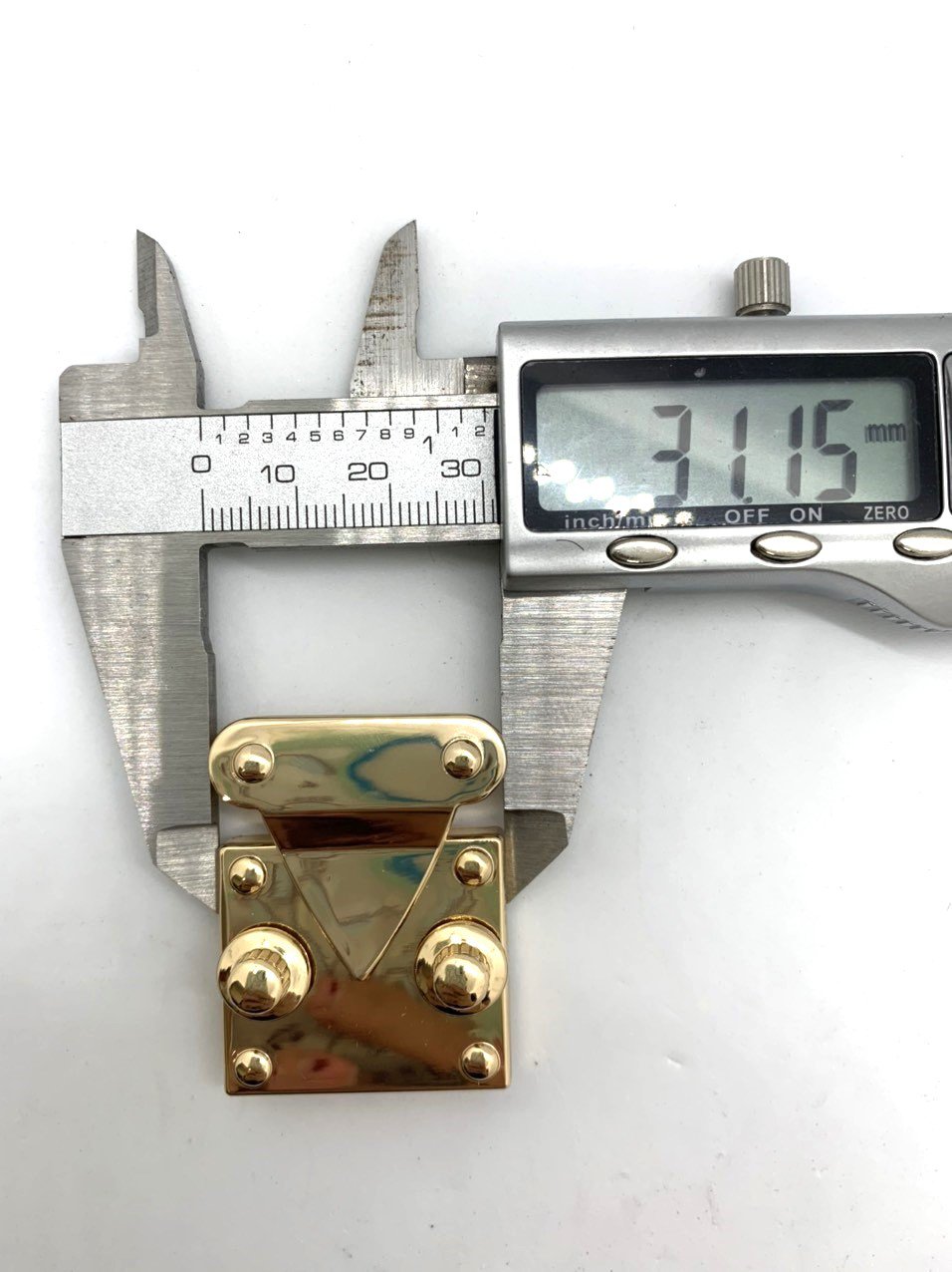 Mặt Khóa Túi Xách/Khóa Túi Xách/Khóa Túi/Phụ Kiện Khóa Kim Loại Cho Túi/Mặt Khóa Cặp-Túi-Clutch/Khóa Cài/handbag Twist Lock/Mặt Khóa FS LV Kích Thước 32x40mm Mạ Bóng Đẹp Hợp Kim Không Gỉ Phụ Kiện Làm Túi Xách Phân Khúc Trung Cao Cấp - Màu Vàng