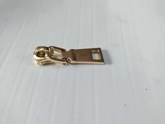 Đầu Khóa Kéo/Đầu khóa/Đầu kéo khóa/Đầu Củ Khóa Dây Kéo/Củ Khóa Kèm Tay/Óc Tay Khóa WL Răng 5 Hợp Kim Không Gỉ Mạ Bóng Đẹp Phụ Kiện Làm Ba Lô Túi Xách Phân Khúc Cao Cấp - Màu Vàng